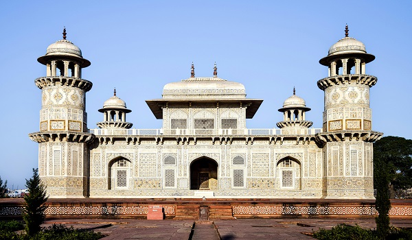 Itmad Ud Daulah